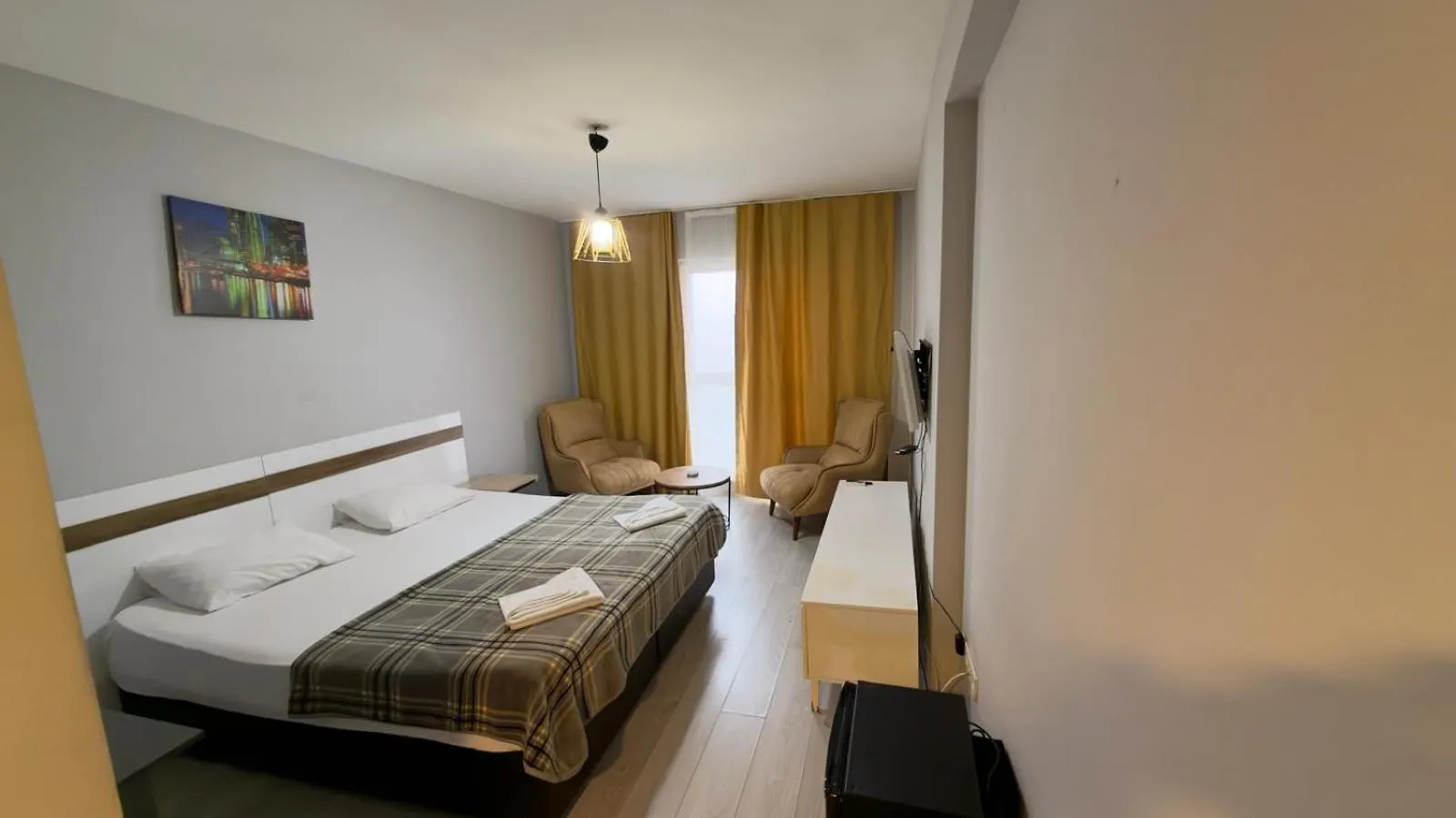 Gueven Suit İstanbul Türkiye